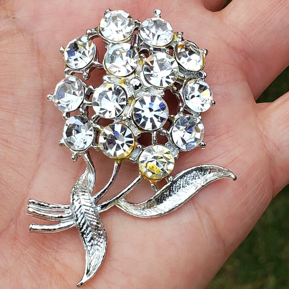 Elegant Floral Brooch with Large Crystal Stones - Vintage